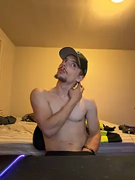 Snapshot of trippyski chatting on 11.02.25 trippyski online show from 11.02.25