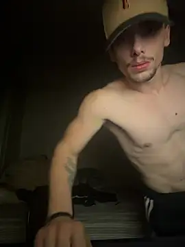 Snapshot of trippyski chatting on 02.25.26 trippyski online show from 02.25.26