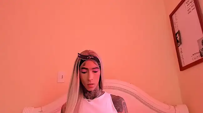 drippyorlovee online show from 01.15.25
