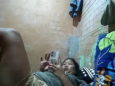 Snapshot of sweethotmom chatting on 03.14.25 sweethotmom online show from 03.14.25