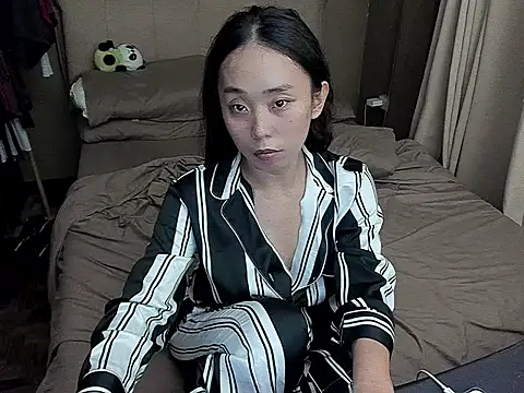 MissAyaCollins online show from 04.23.26