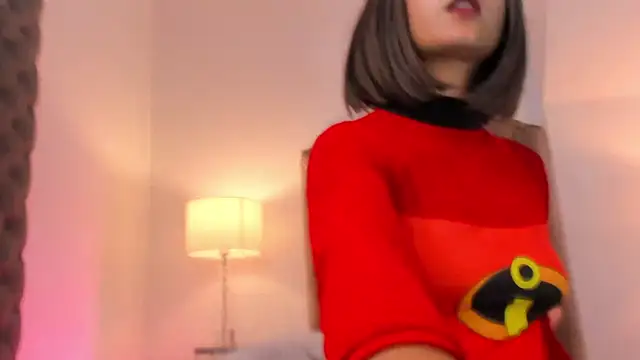 Emma Torres   online show from 03.16.25