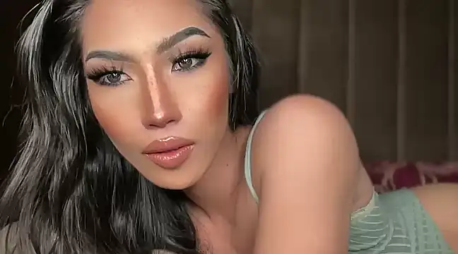 Bella Gordon online show from 12.20.24