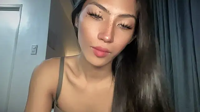 Bella Gordon online show from 10.23.25