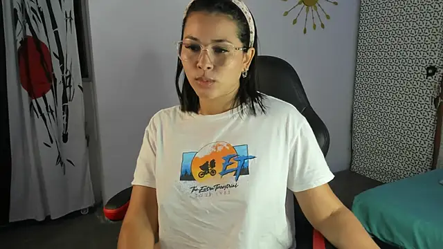 Snapshot of caylinhot7 chatting on 10.05.25 caylinhot7 online show from 10.05.25