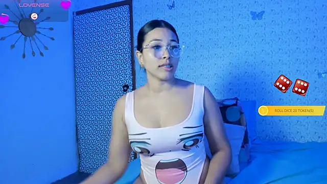 Snapshot of caylinhot7 chatting on 10.18.25 caylinhot7 online show from 10.18.25