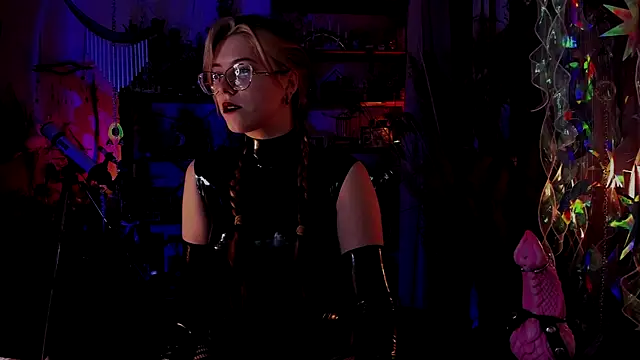 Scarlett Wanner online show from 12.15.24