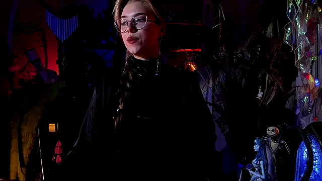 Scarlett Wanner online show from 01.05.25