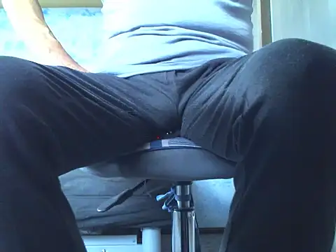 Snapshot of kiam471 chatting on 09.15.25 kiam471 online show from 09.15.25