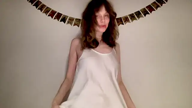 Nikki Mimimi online show from 01.10.25