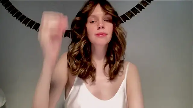 Nikki Mimimi online show from 01.11.25