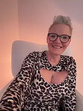German Milf online show from 03.02.25