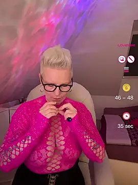 German Milf online show from 05.19.26