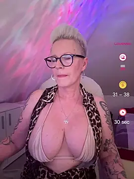 German Milf online show from 06.06.26