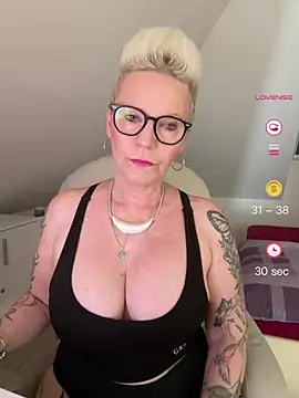 German Milf online show from 06.07.26