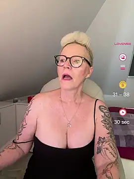 German Milf online show from 06.08.26