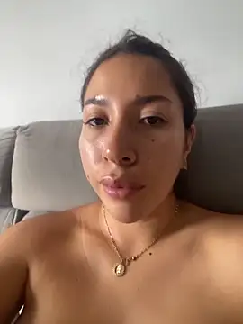daniela henao online show from 05.26.26