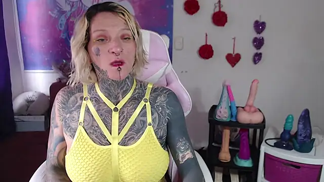 Snapshot of SLOPPYTITSS chatting on 02.23.25 SLOPPYTITSS online show from 02.23.25