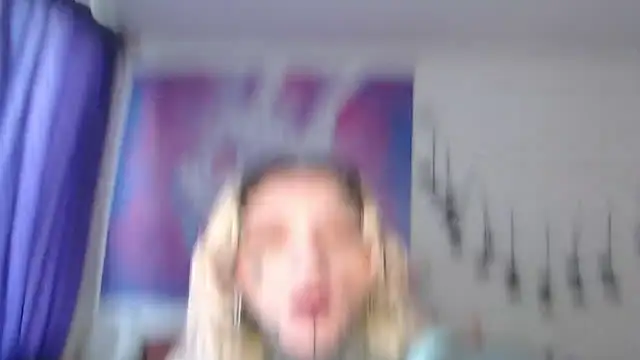 Snapshot of SLOPPYTITSS chatting on 09.19.25 SLOPPYTITSS online show from 09.19.25