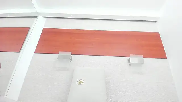 Snapshot of allice_green chatting on 02.04.25 allice green online show from 02.04.25