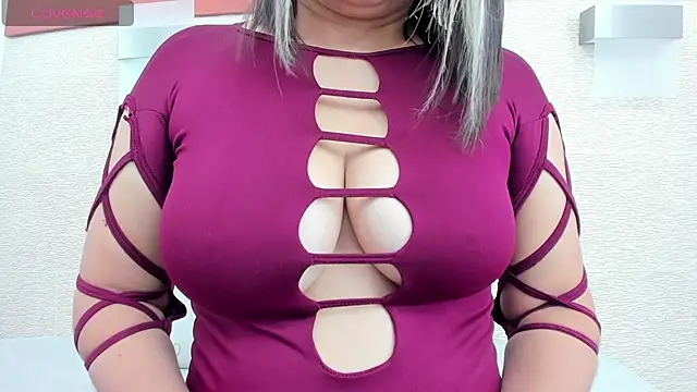 Snapshot of allice_green chatting on 03.21.25 allice green online show from 03.21.25