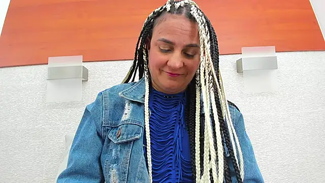 Snapshot of allice_green chatting on 10.20.25 allice green online show from 10.20.25