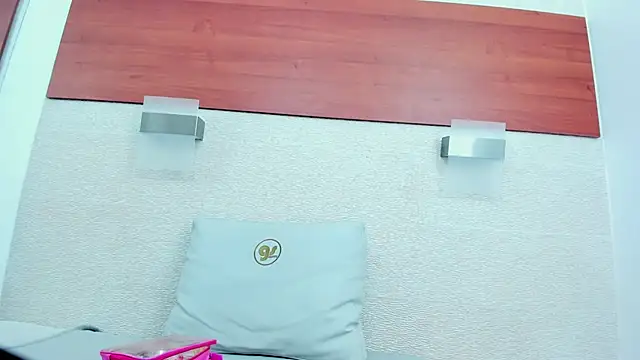 Snapshot of allice_green chatting on 11.08.25 allice green online show from 11.08.25