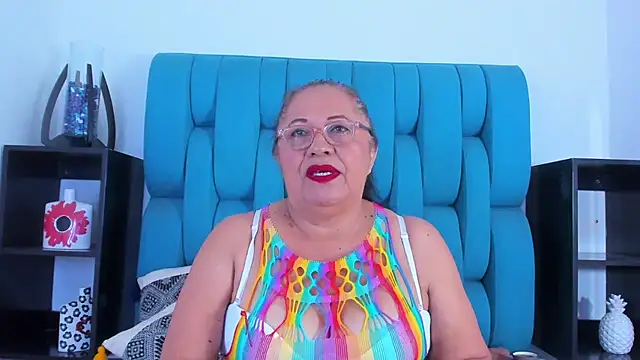 Snapshot of Keira_Lennox chatting on 02.12.25 Keira Lennox online show from 02.12.25