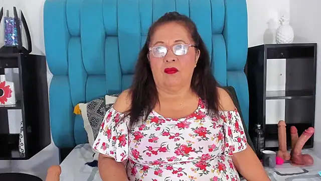 Snapshot of Keira_Lennox chatting on 03.04.25 Keira Lennox online show from 03.04.25