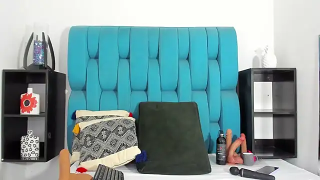 Snapshot of Keira_Lennox chatting on 03.06.25 Keira Lennox online show from 03.06.25