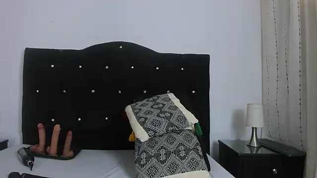 Snapshot of Keira_Lennox chatting on 11.13.25 Keira Lennox online show from 11.13.25