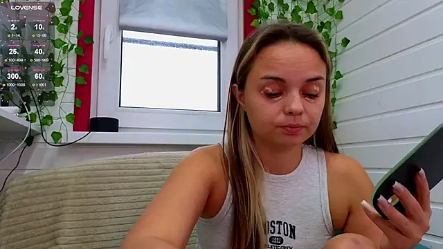 Misss Vikk online show from 10.13.25