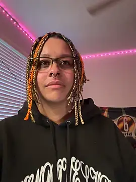 N1NT3NDH03 online show from 03.11.26