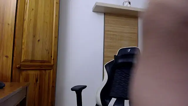 Snapshot of Lisakisss chatting on 03.14.25 Lisakisss online show from 03.14.25