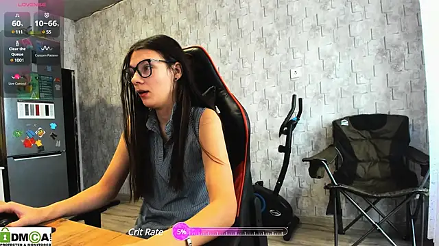 Snapshot of MollyLollipop chatting on 12.06.24 MollyLollipop online show from 12.06.24