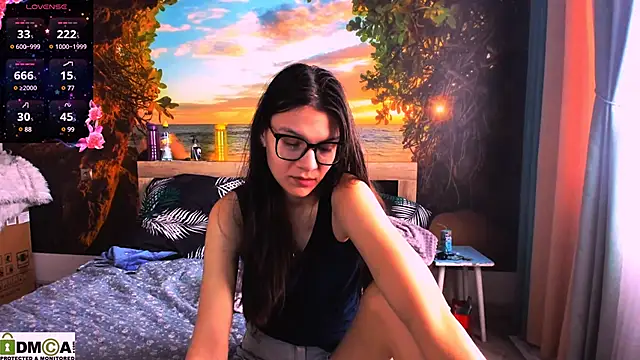 Snapshot of MollyLollipop chatting on 01.10.25 MollyLollipop online show from 01.10.25