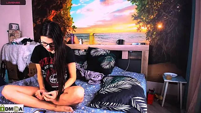 Snapshot of MollyLollipop chatting on 01.22.25 MollyLollipop online show from 01.22.25