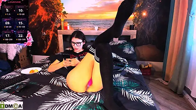 Snapshot of MollyLollipop chatting on 01.27.25 MollyLollipop online show from 01.27.25