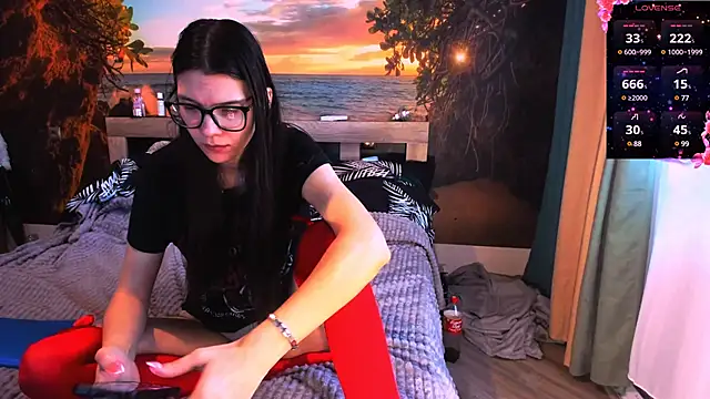 Snapshot of MollyLollipop chatting on 02.11.25 MollyLollipop online show from 02.11.25