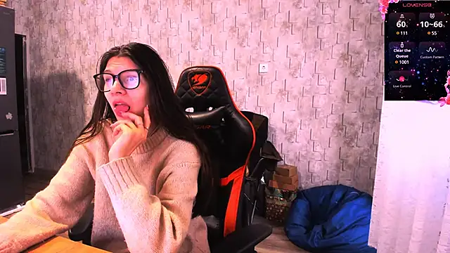 Snapshot of MollyLollipop chatting on 02.19.25 MollyLollipop online show from 02.19.25