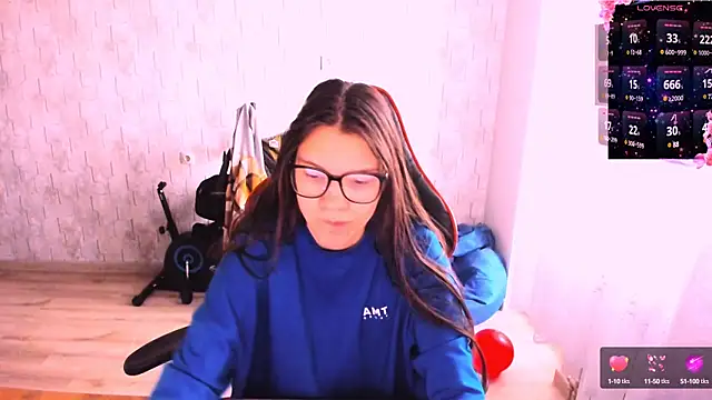 Snapshot of MollyLollipop chatting on 02.20.25 MollyLollipop online show from 02.20.25