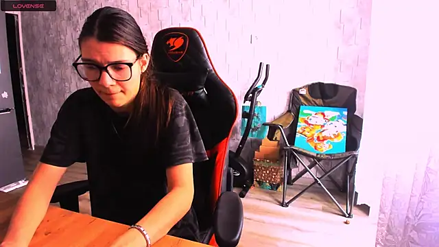 Snapshot of MollyLollipop chatting on 03.10.25 MollyLollipop online show from 03.10.25