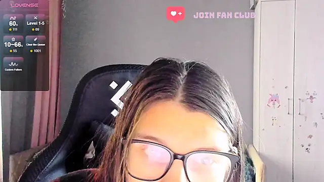 Snapshot of MollyLollipop chatting on 09.29.25 MollyLollipop online show from 09.29.25