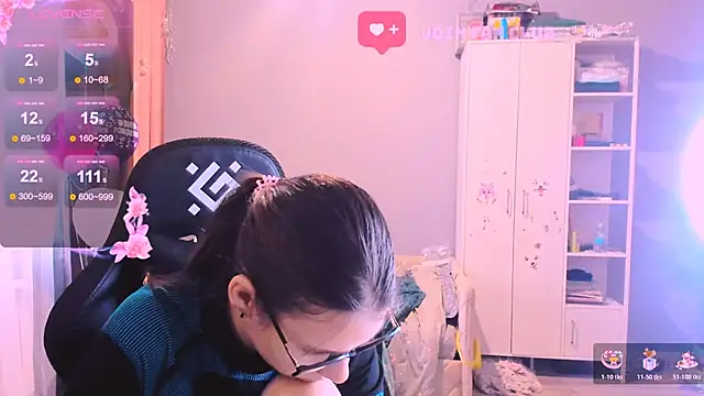 Snapshot of MollyLollipop chatting on 11.01.25 MollyLollipop online show from 11.01.25