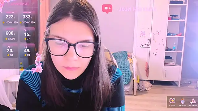 Snapshot of MollyLollipop chatting on 11.06.25 MollyLollipop online show from 11.06.25