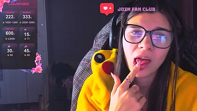 Snapshot of MollyLollipop chatting on 11.25.25 MollyLollipop online show from 11.25.25