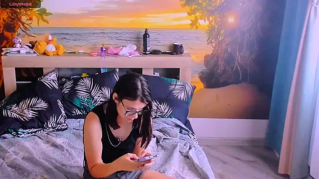 MollyLollipop online show from 06.17.26