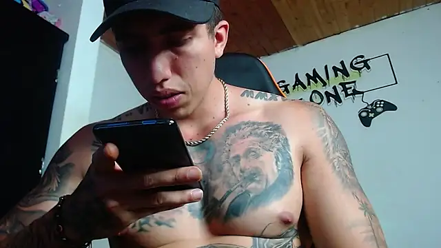 Adam Hudsond online show from 03.04.25