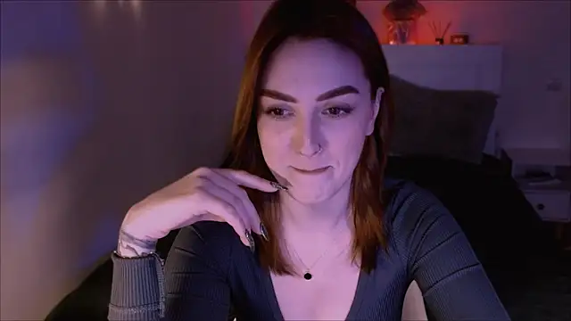 Snapshot of LilyFarey chatting on 12.25.24 LilyFarey online show from 12.25.24