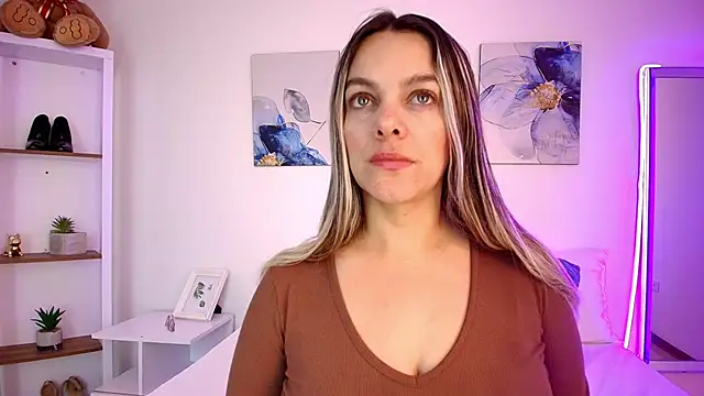 Isabella Harley online show from 06.05.26